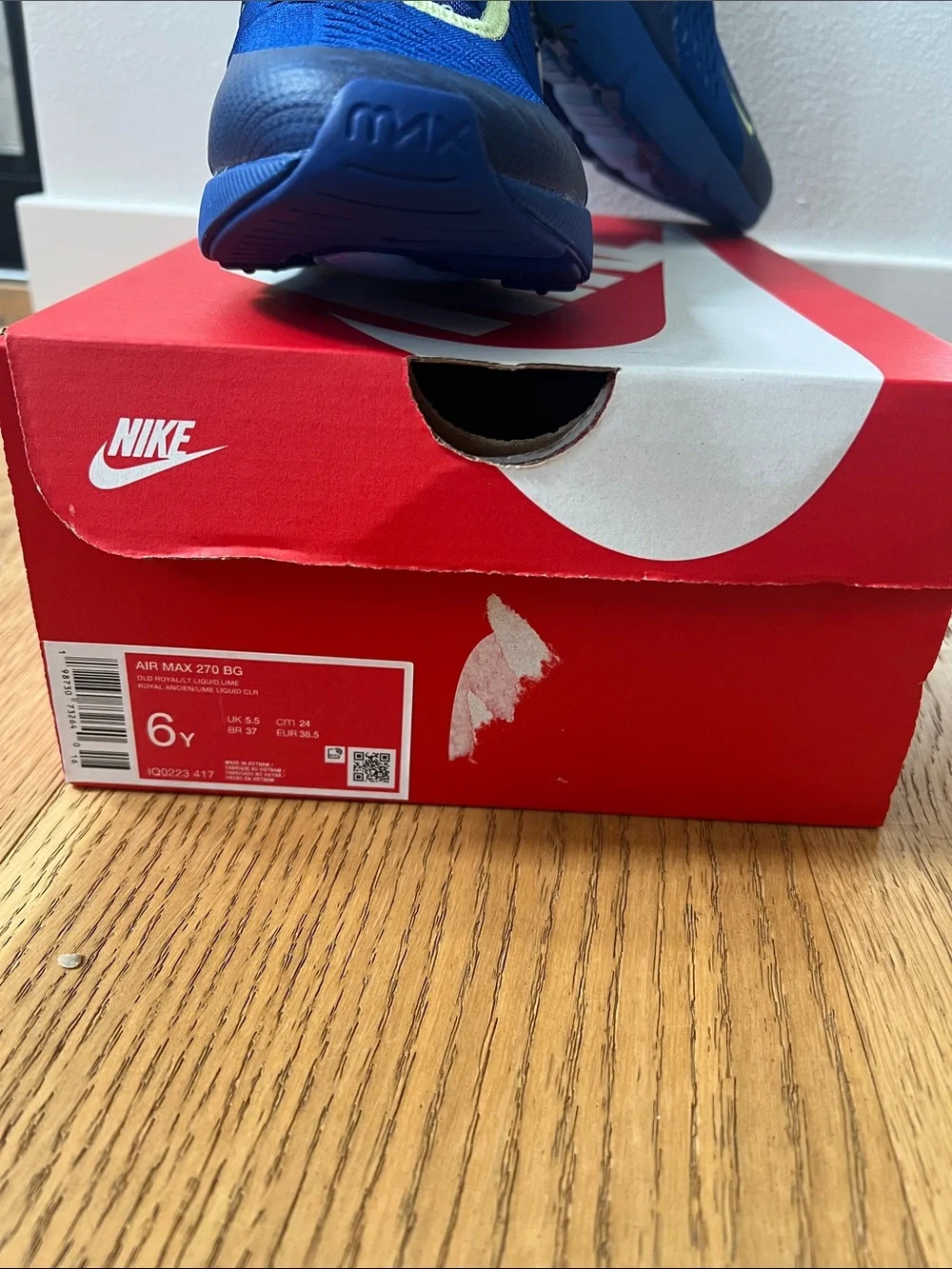 Nike new tags